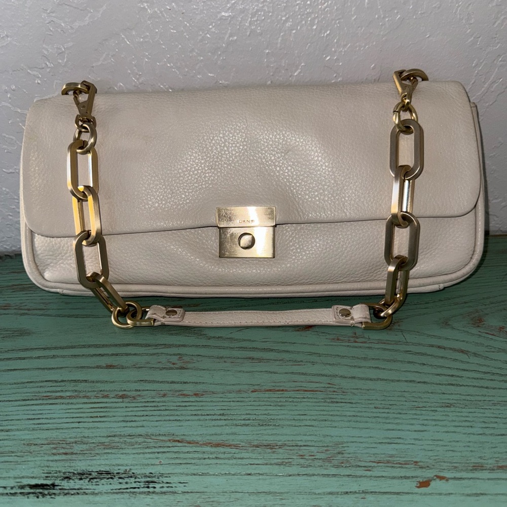 DKNY Cream Leather Shoulder Bag with Gold Chain